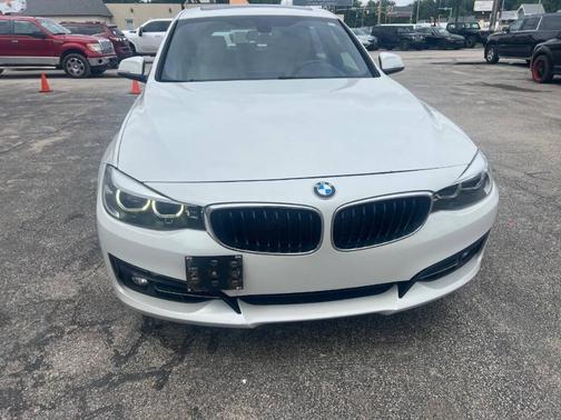 Alpine White 2018 BMW 330 Gran Turismo i xDrive