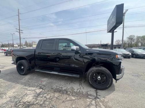 Black 2019 Chevrolet Silverado 1500 LT