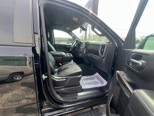 Black 2019 Chevrolet Silverado 1500 LT