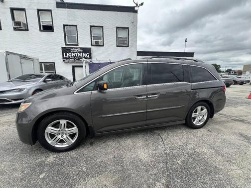 Polished Metal Metallic 2011 Honda Odyssey Touring