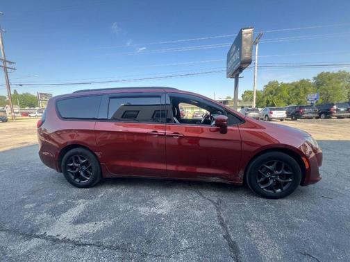 Copper Pearlcoat 2018 Chrysler Pacifica Touring-L Plus