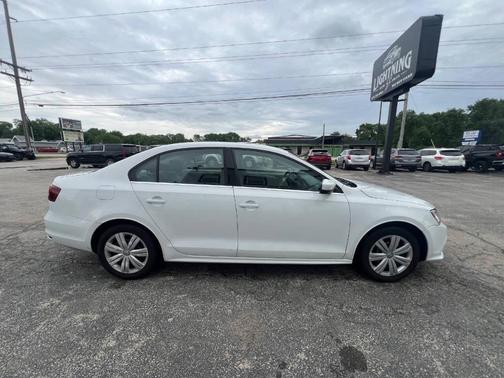 Pure White 2017 Volkswagen Jetta 1.4T S