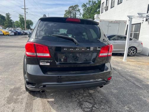 Brilliant Black Crystal Pearlcoat 2012 Dodge Journey SXT