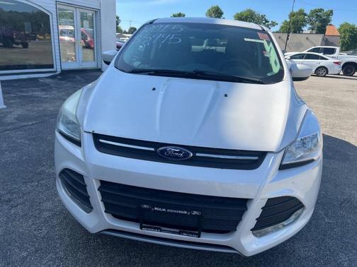 Oxford White 2015 Ford Escape SE