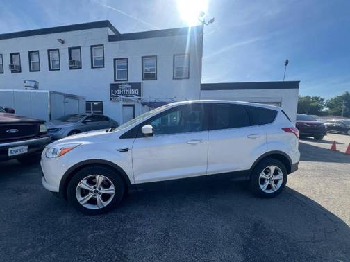 Oxford White 2015 Ford Escape SE