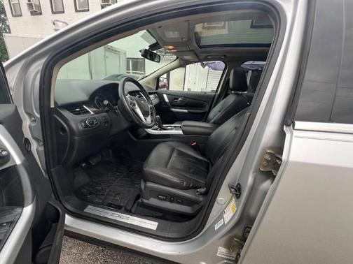 Ingot Silver Metallic 2011 Ford Edge Limited