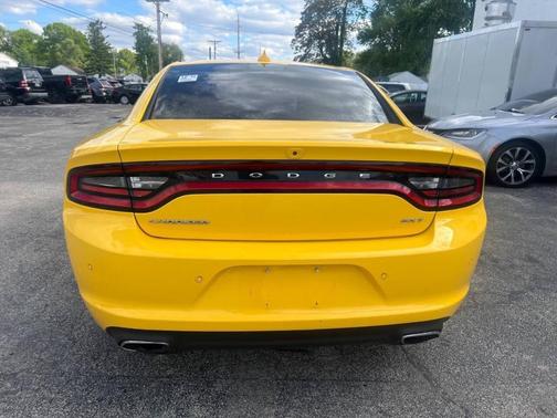Yellow 2017 Dodge Charger SXT
