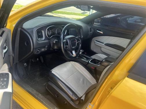 Yellow 2017 Dodge Charger SXT