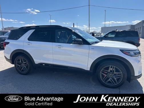 STAR WHITE MET TRI-COAT 2025 Ford Explorer ST-LINE