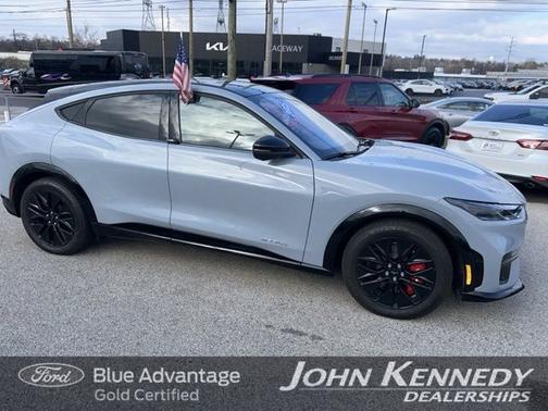 2025 Ford Mustang Mach-E PREMIUM