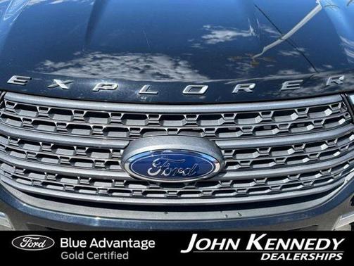 AGATE BLACK METALLIC 2023 Ford Explorer XLT