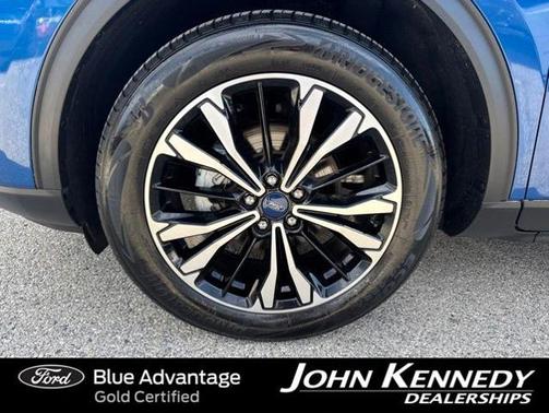 ATLAS BLUE METALLIC 2022 Ford Escape SE