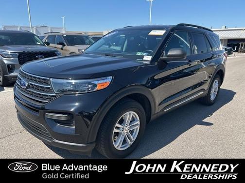 AGATE BLACK METALLIC 2023 Ford Explorer XLT
