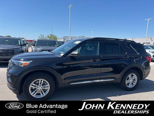 AGATE BLACK METALLIC 2023 Ford Explorer XLT