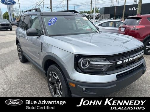 ICONIC SILVER METALLIC 2023 Ford Bronco Sport OUTER BANKS