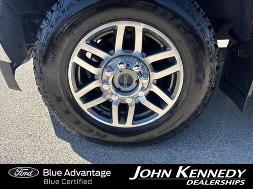 RACE RED 2018 Ford F-250 LARIAT