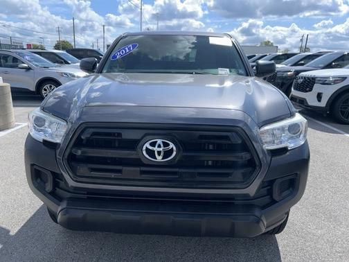 2017 Toyota Tacoma SR