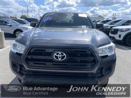 2017 Toyota Tacoma SR