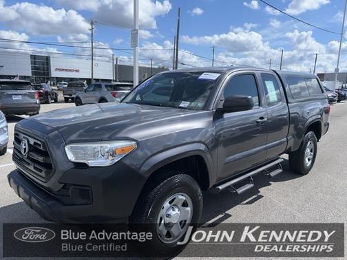2017 Toyota Tacoma SR