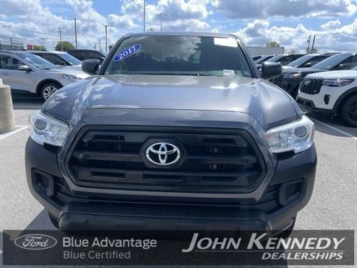 2017 Toyota Tacoma SR