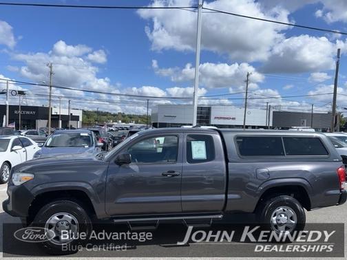 2017 Toyota Tacoma SR