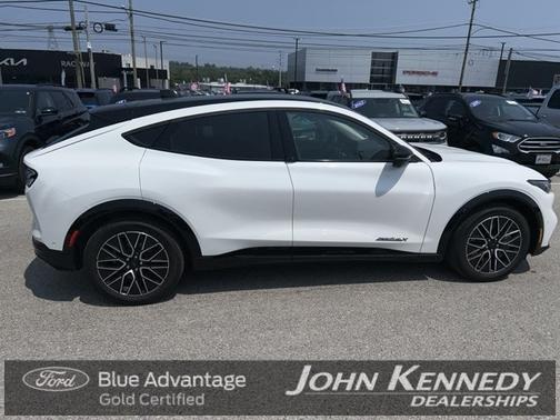 2024 Ford Mustang Mach-E PREMIUM