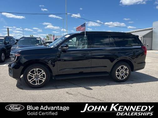 AGATE BLACK METALLIC 2025 Ford Expedition ACTIVE