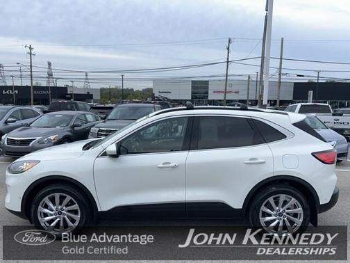 2022 Ford Escape TITANIUM