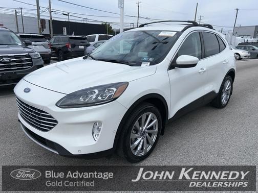 2022 Ford Escape TITANIUM