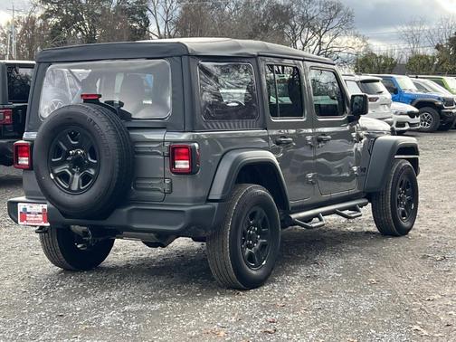 2022 Jeep Wrangler Unlimited Sport