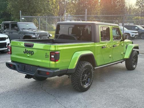 2025 Jeep Gladiator Sport