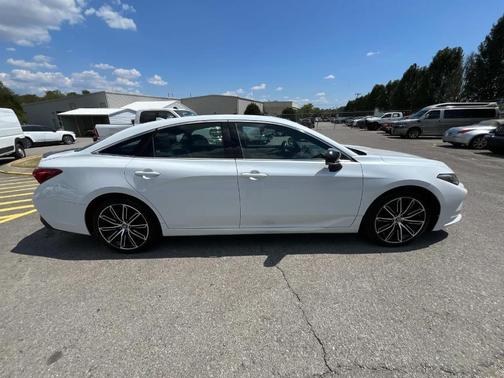 2019 Toyota Avalon XLE Touring