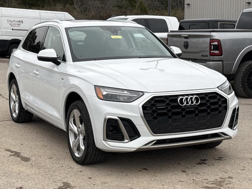 2023 Audi Q5 45 S line Premium Plus