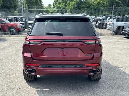 2025 Jeep Grand Cherokee Summit