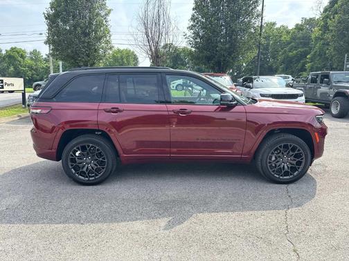 2025 Jeep Grand Cherokee Summit