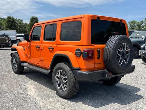 2025 Jeep Wrangler Sahara