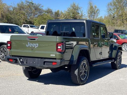 2021 Jeep Gladiator Overland