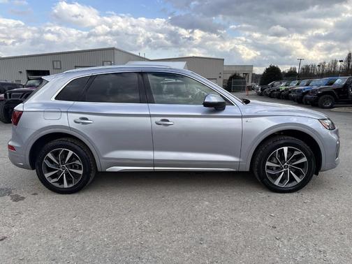 2024 Audi Q5 45 S line quattro Premium