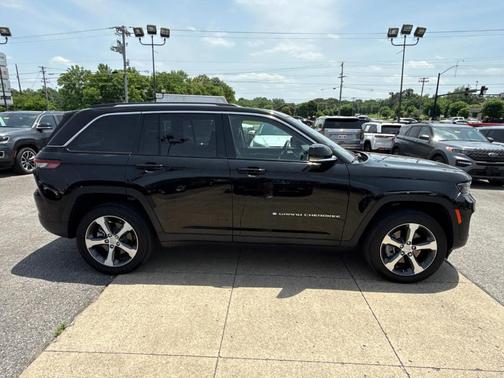 2022 Jeep Grand Cherokee 4xe Base