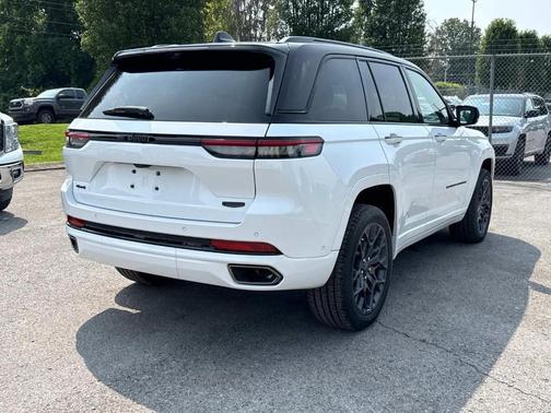 2025 Jeep Grand Cherokee Summit