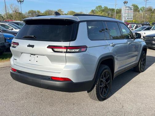 2025 Jeep Grand Cherokee L Laredo