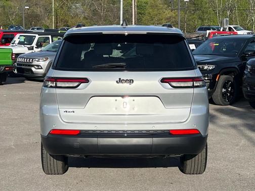 2025 Jeep Grand Cherokee L Laredo