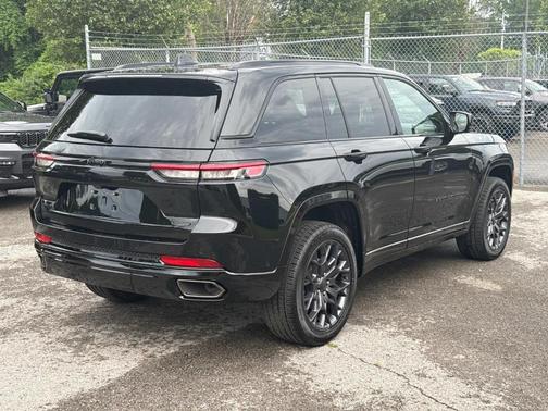 2025 Jeep Grand Cherokee Summit