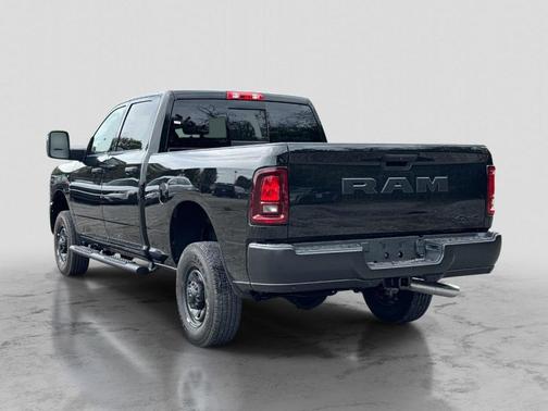 Diamond Black 2026 RAM 2500 Tradesman