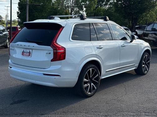 2023 Volvo XC90 B6 Plus 7-Seater