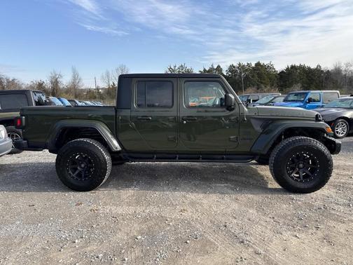 2021 Jeep Gladiator Sport