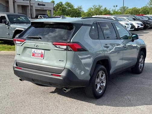 2023 Toyota RAV4 XLE