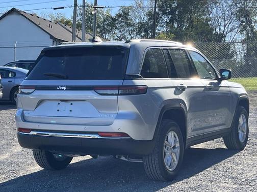 2025 Jeep Grand Cherokee Laredo X