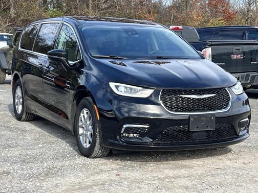 2024 Chrysler Pacifica Touring-L