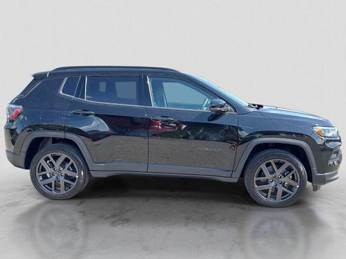 Diamond Black 2026 Jeep Compass Limited Altitude